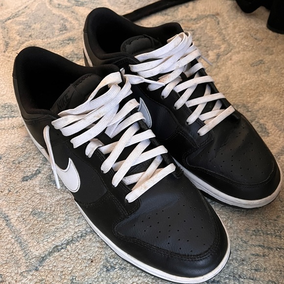 Nike black pandas - Picture 2 of 2